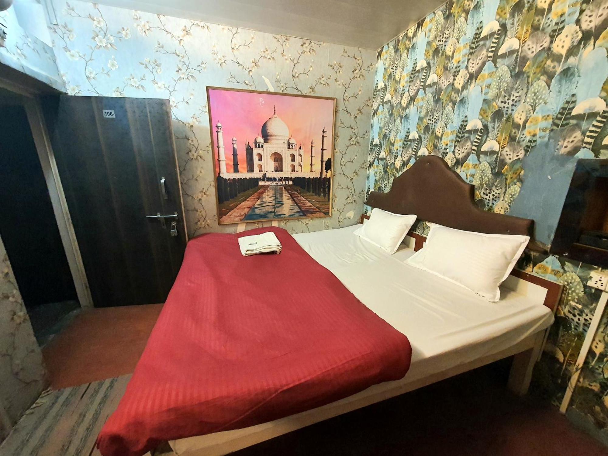 Taj City Hotel Agra  Buitenkant foto