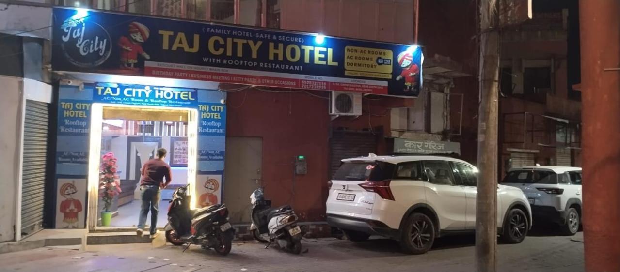Taj City Hotel Agra  Buitenkant foto