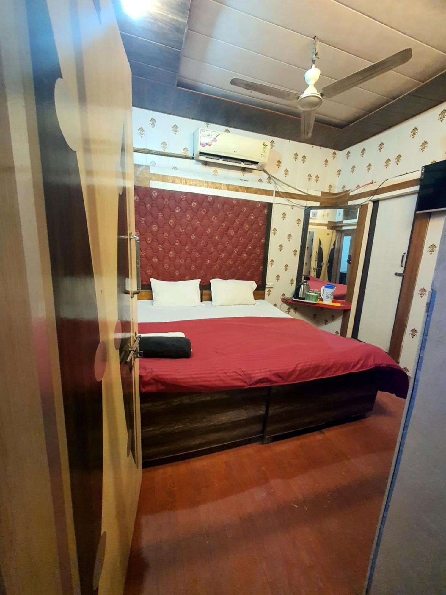 Taj City Hotel Agra  Buitenkant foto